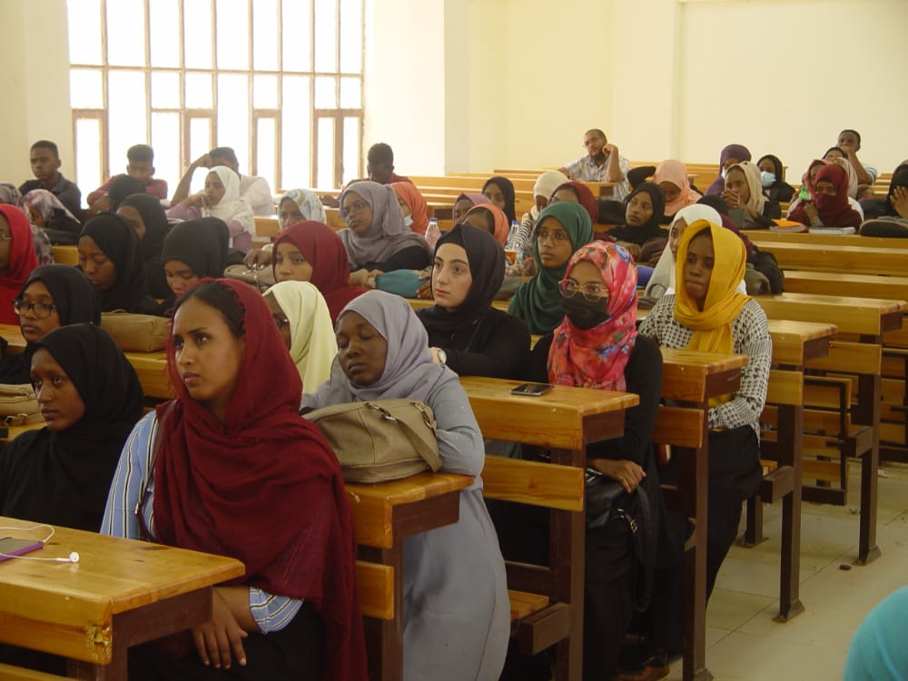 الورشة المصغرة للتعريف بعمل الروابط والجمعيات