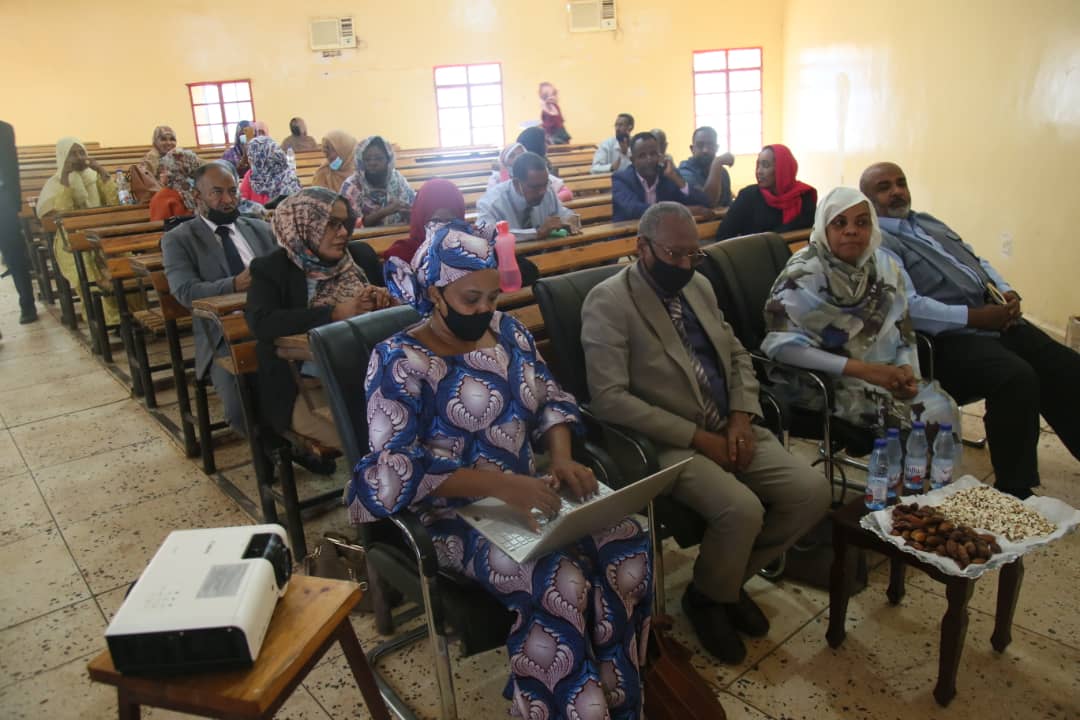 جامعة السودان تختتم دورة التصنيع الغذائي لرائدات الأعمال بكلية الدراسات الزراعية